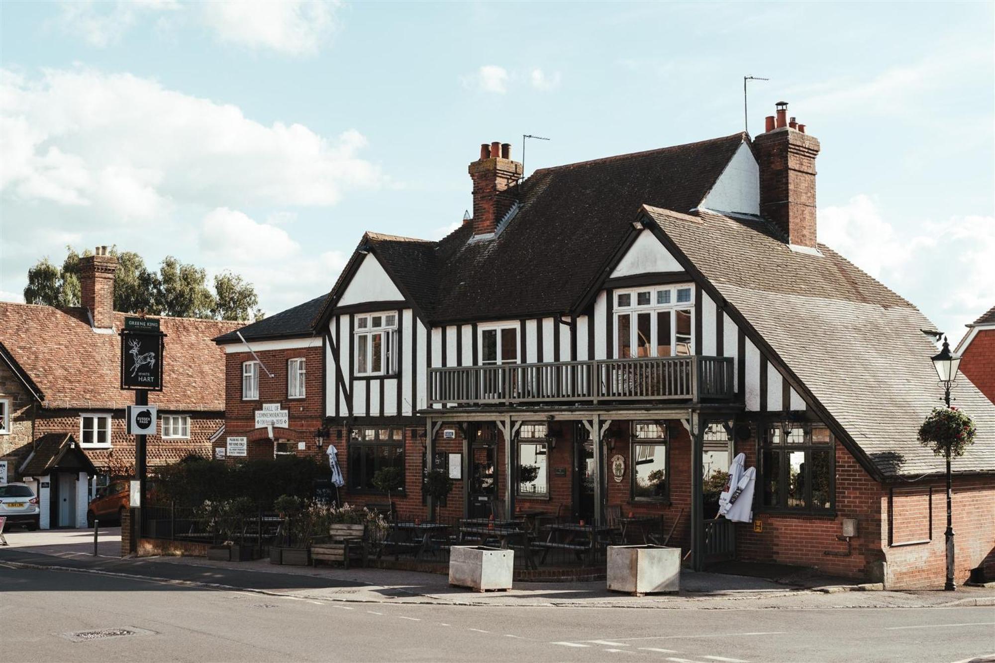 The White Hart Wadhurst Esterno foto